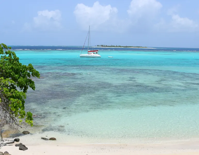 Les Fonds Blancs, Martinique — bancs de sable translucides